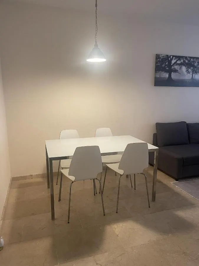 Stunning 2-Bed Apartment In Marina De Le Duquesa Manilva