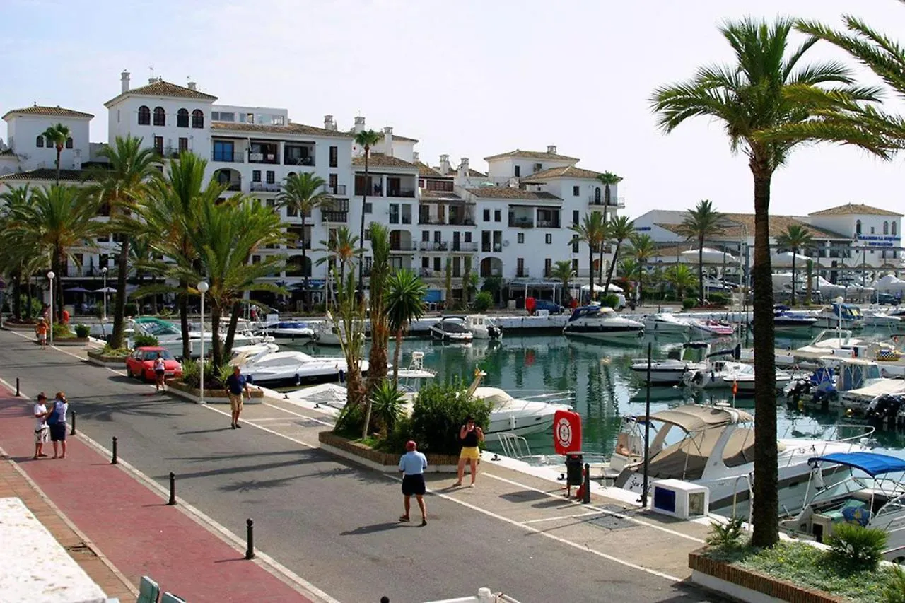 Stunning 2-Bed Apartment In Marina De Le Duquesa Manilva